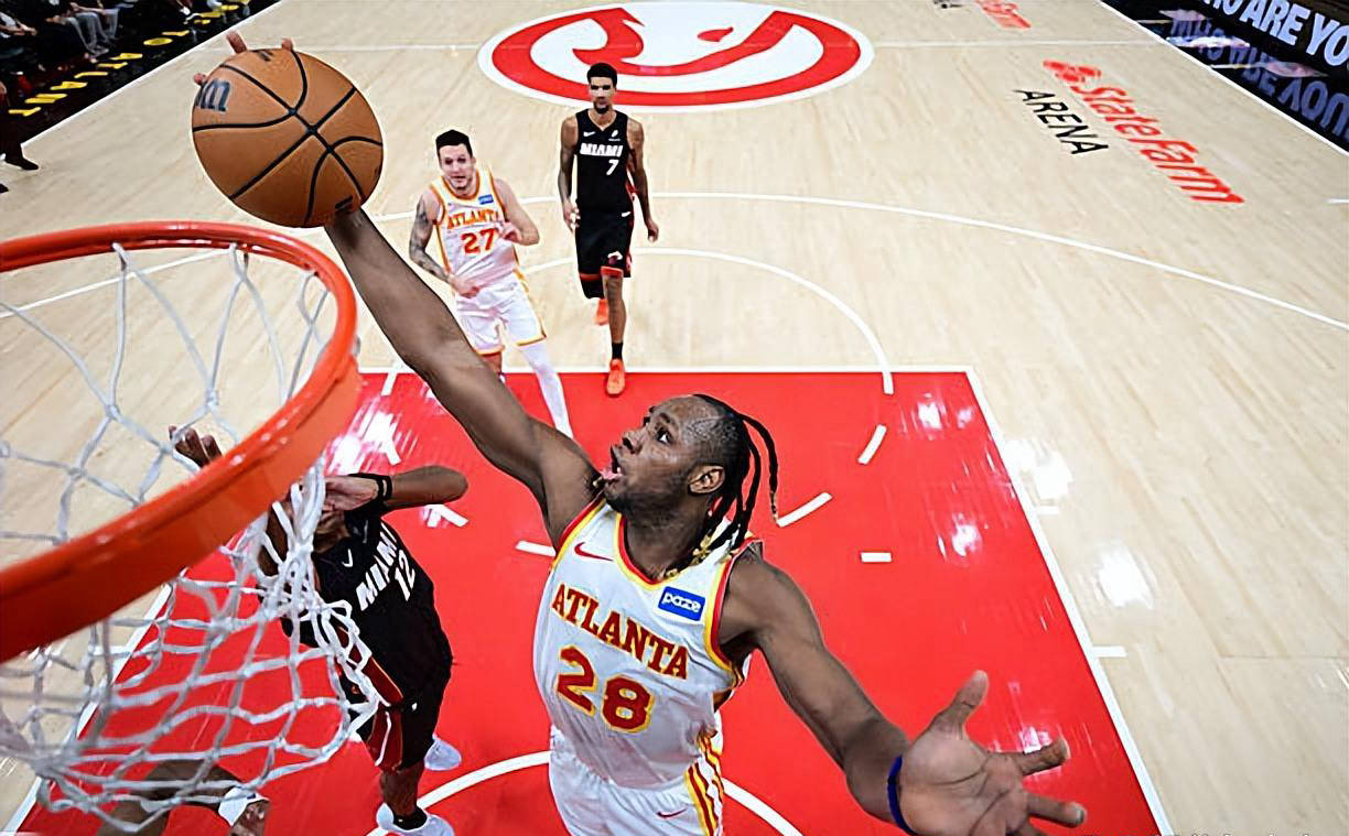 鹰主场与迈, 获胜