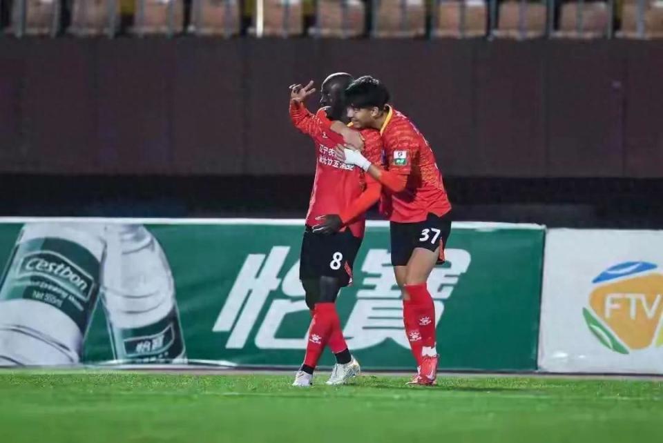 yMb, src, sAAAA yMb, src, sAAAA